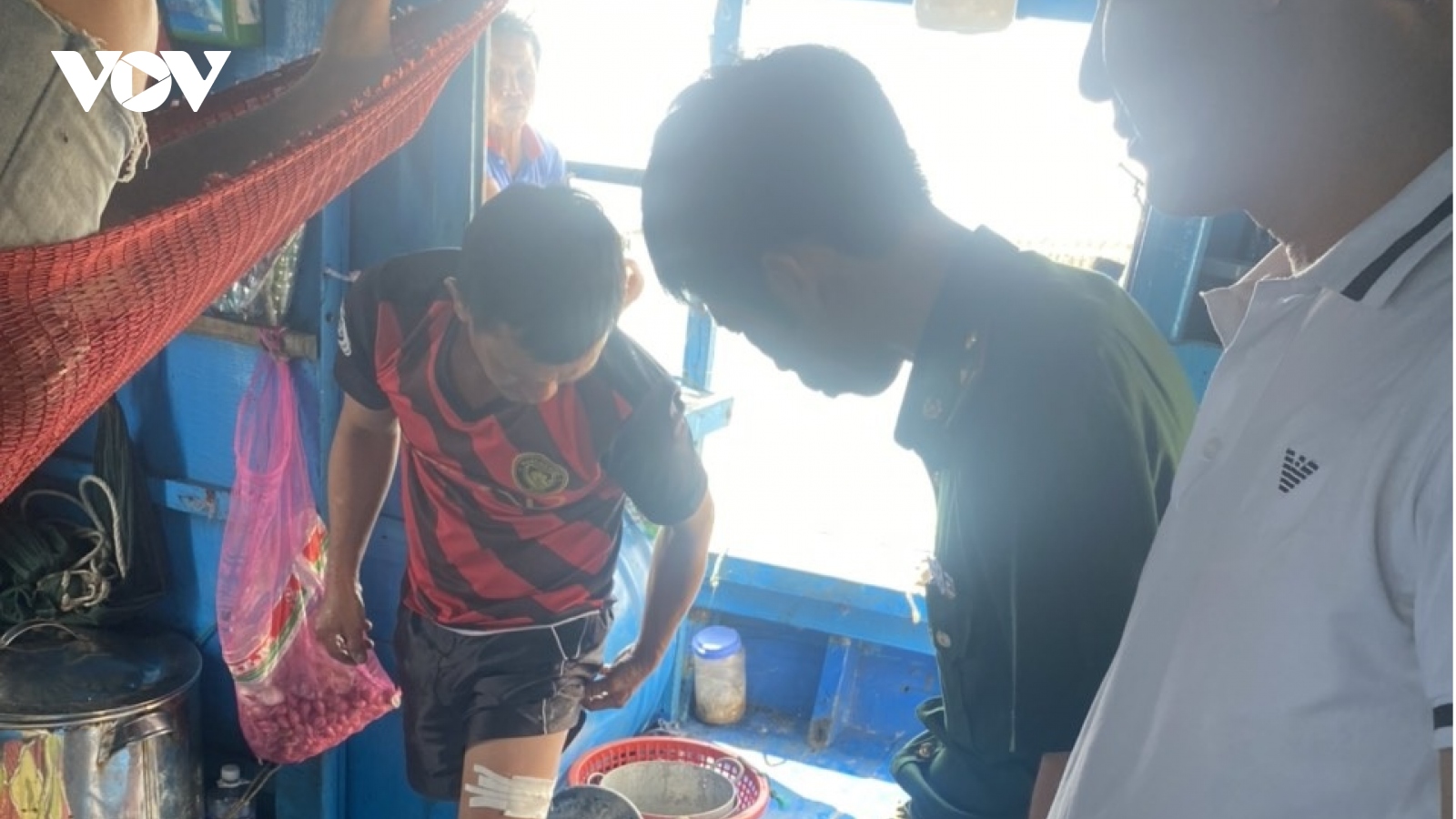 Tìm kiếm tàu gây tai nạn khiến 1 thuyền viên mất tích tại vùng biển Ninh Thuận